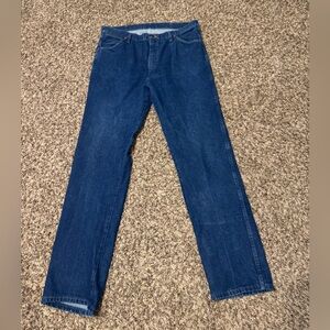 Wrangler Men's Deep Blue Straight Jeans